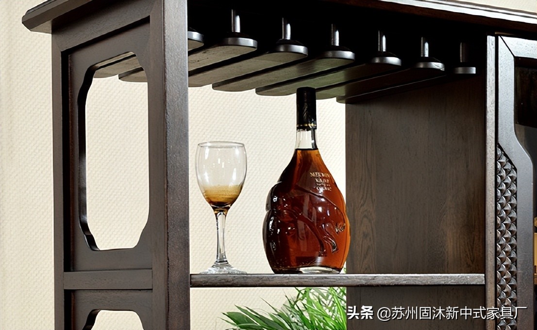 145平中式风格装修红木家具,145新中式三室二厅装修多少钱