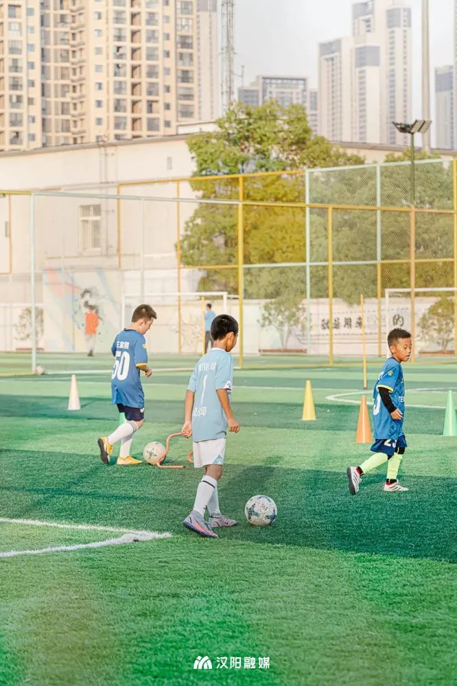 到汉阳踢球，512G的胃还不够用！