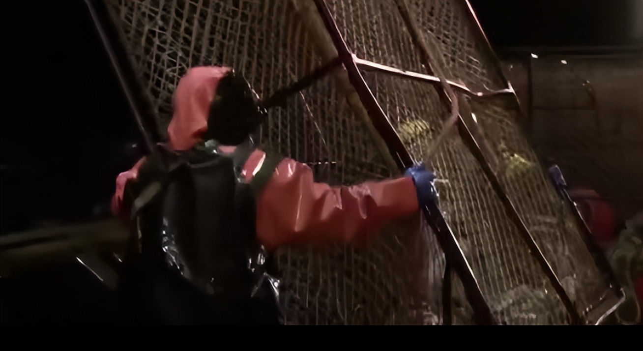 出海捕蟹人工资多少,出海捕鱼捞海鲜收入多少钱