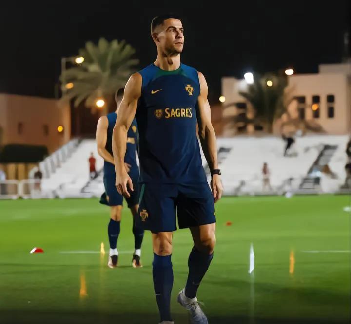 没有完美偶像：无论发生什么，C罗在葡萄牙的丰碑不倒