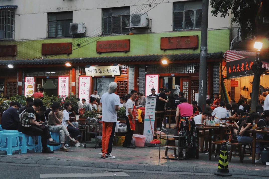 去成都必打卡的8家地道馆子,成都本地人必吃十大馆子排名