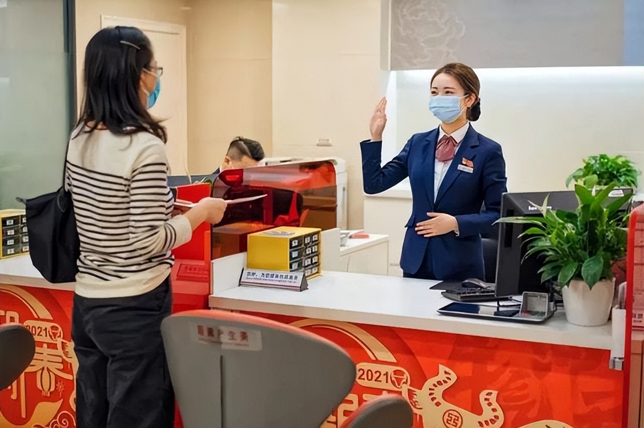 多家银行突然不能存取现金,多家银行最近取不了钱怎么回事