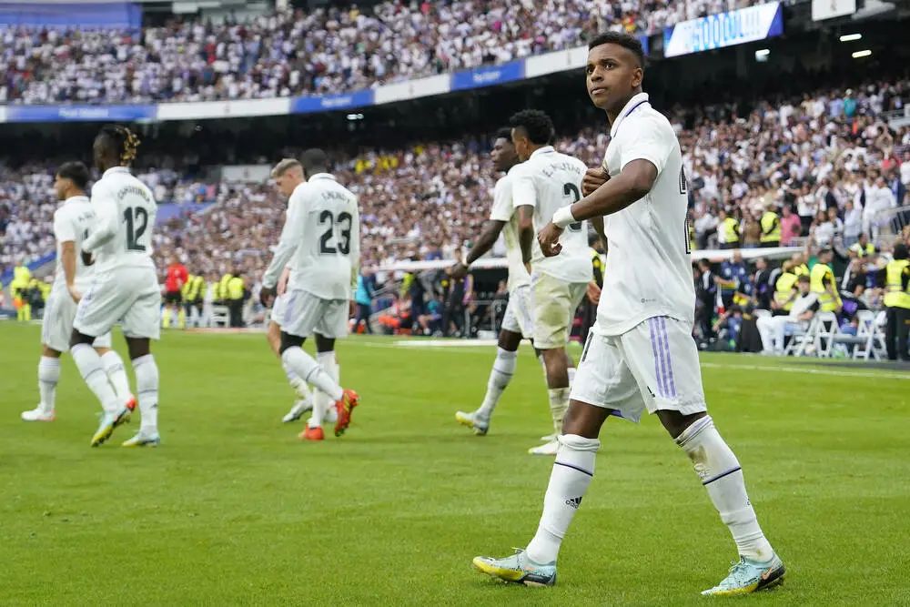 安帅执教巴西,哈维执教巴萨训练花絮