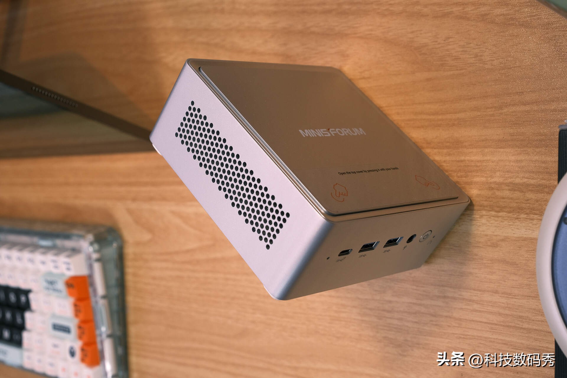 铭凡NPB7英特尔i7-13700H迷你主机测评，看看它到底值不值得买
