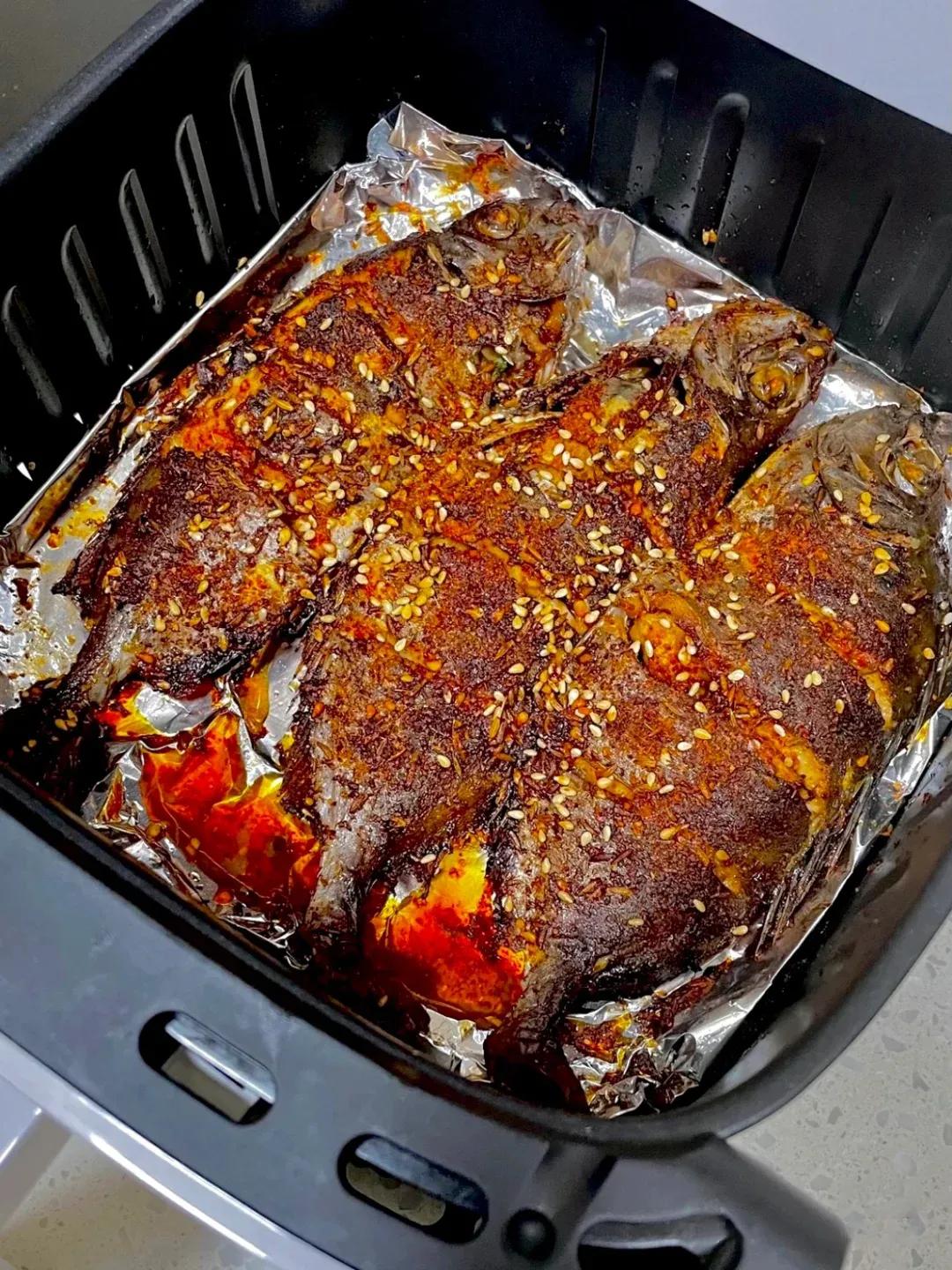 教你秘制烤鱼的做法,家庭烤鱼三道鳞的做法平底锅