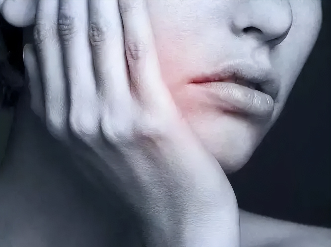 飞利浦23.8寸N5105,飞利浦4322小时续航