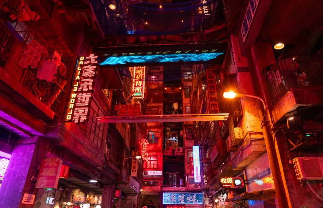 深圳，网红店坟墓！谁来谁死，亏得裤衩都不剩