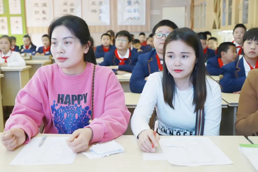 清明祭英烈警营朗诵,向英烈致敬清明诗歌朗诵小学生