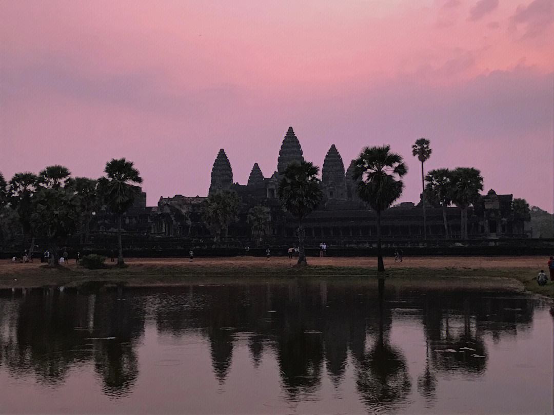 柬埔寨吴哥窟是世界七大奇迹吗,柬埔寨吴哥窟历史上被荒废的原因