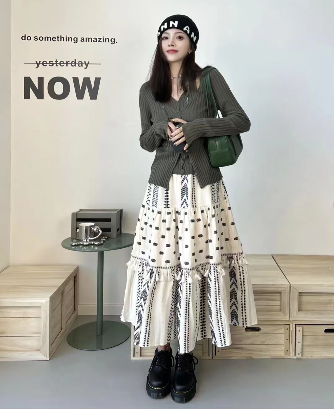 绿色衣服搭配什么颜色好看效果图,绿色最经典的三种颜色搭配