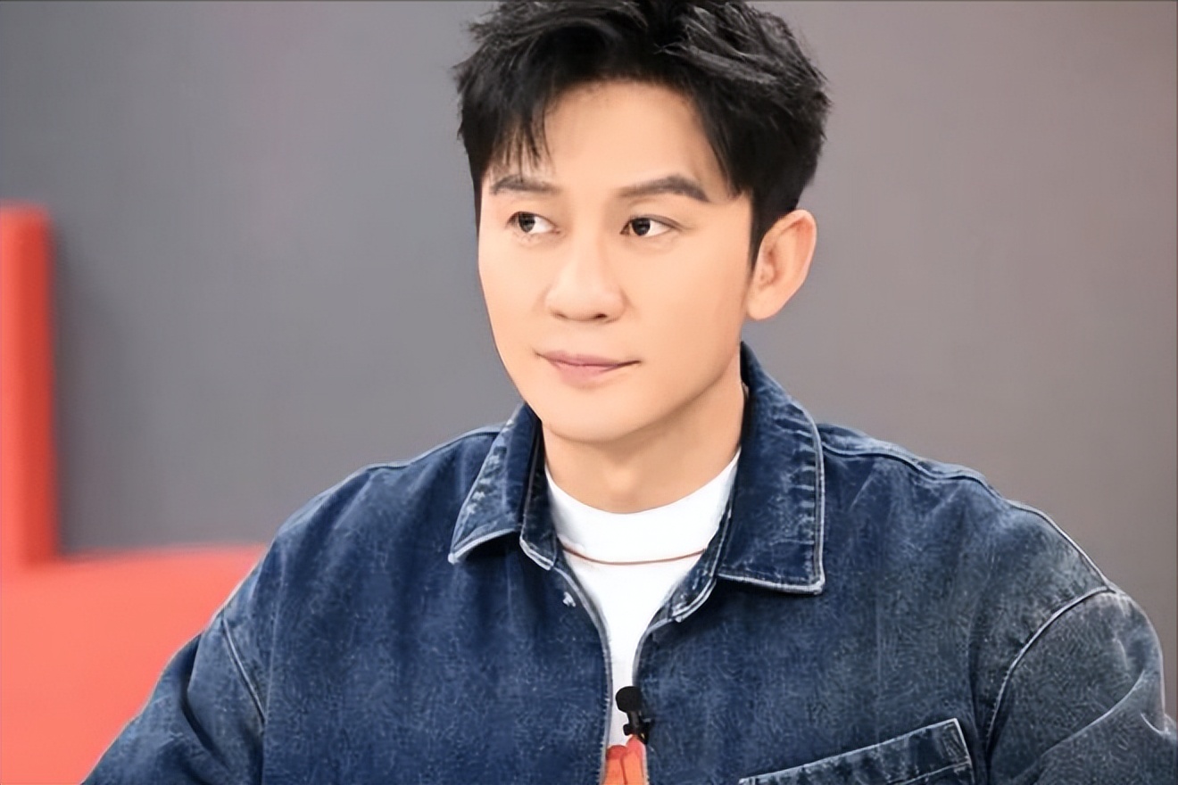 送女友石头、搞性别歧视，当众开黄腔，老实人李晨真没那么老实！