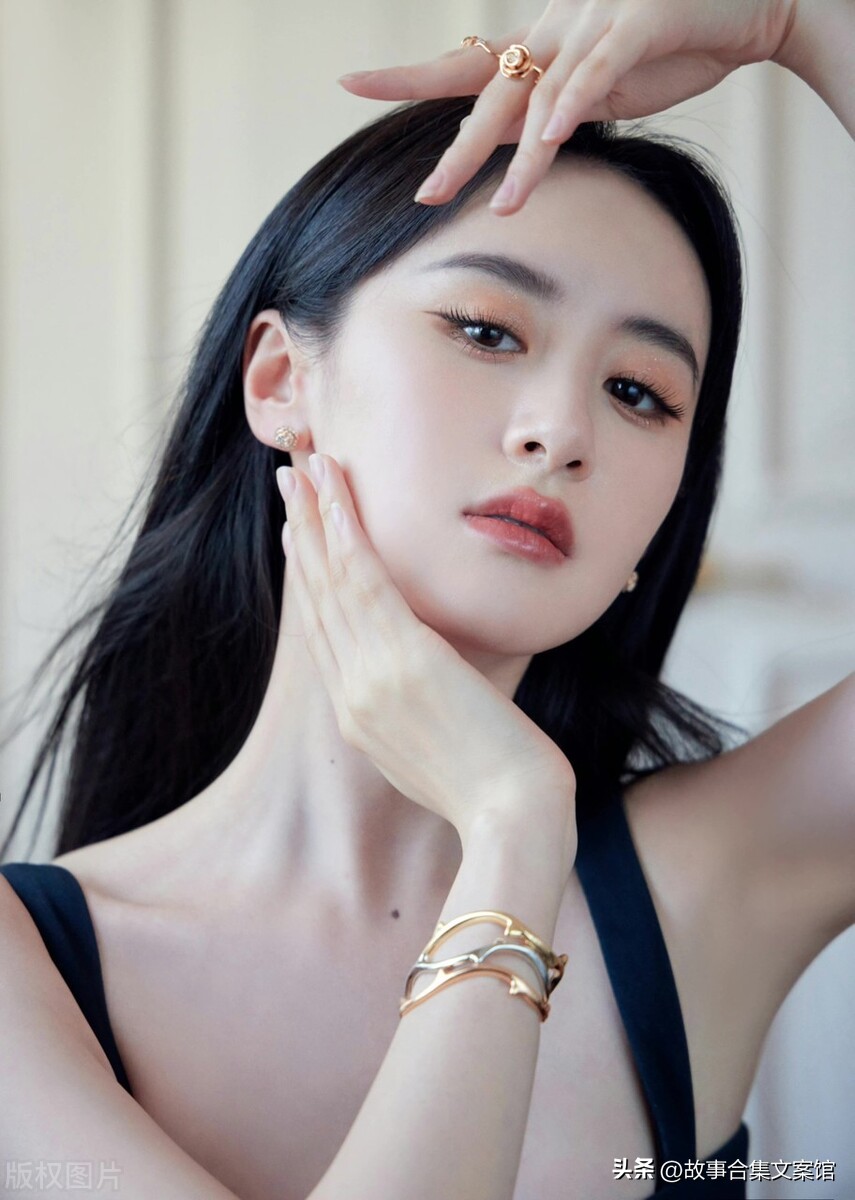 袁冰妍黑色吊带,袁冰妍金色长裙造型图片