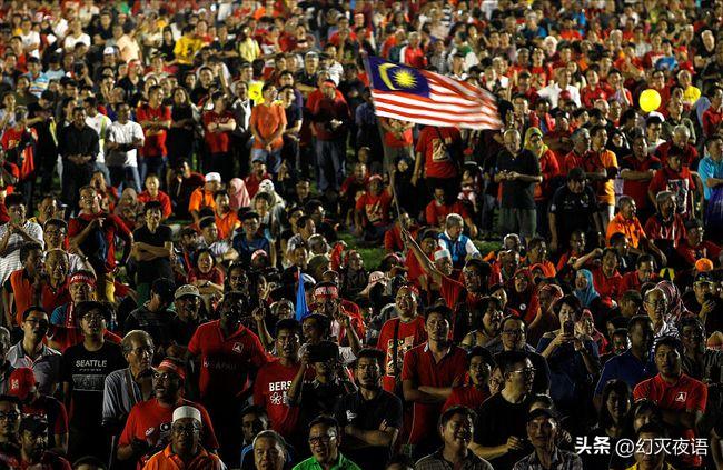 油腻肥男淫欲无度,各国美女名模为之疯狂,4国通缉如今人间蒸发