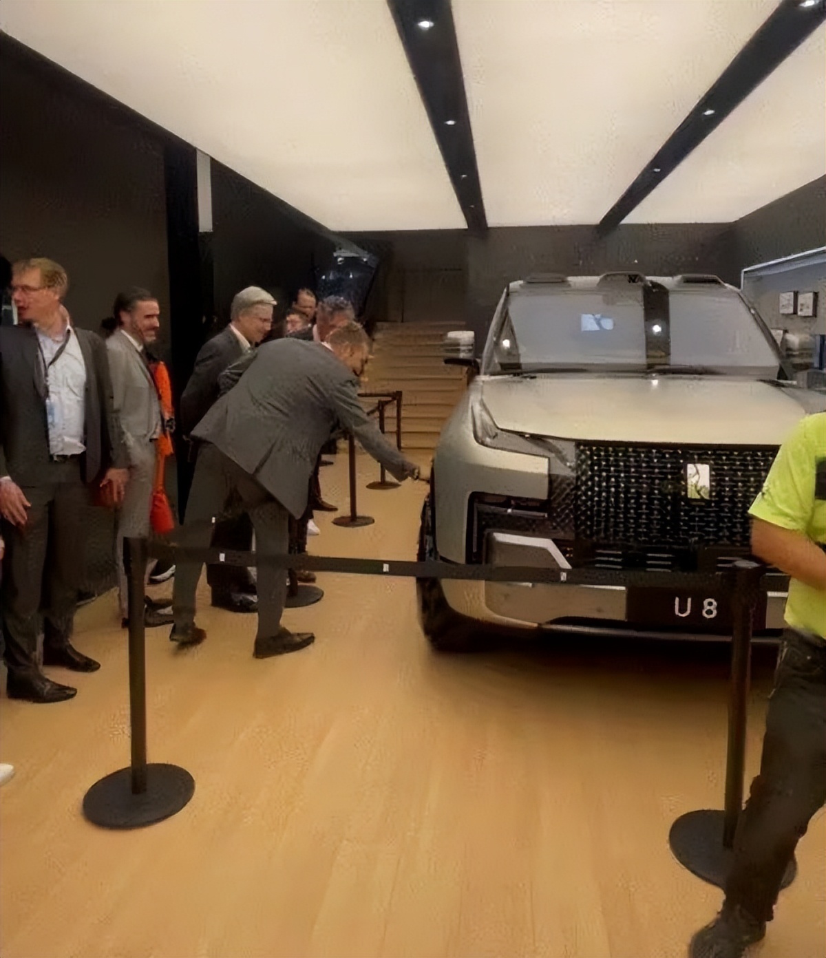 上海车展雷军看了什么车,雷军谈北京车展印象最深刻的车