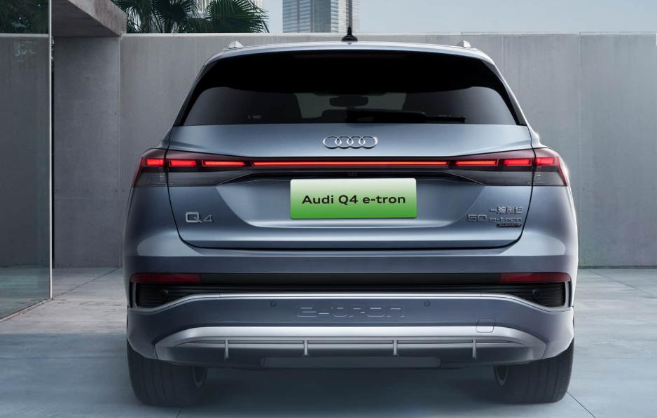 全新奥迪q4e-tron开起来怎么样,量产版奥迪q4e-tron谍照首次亮相