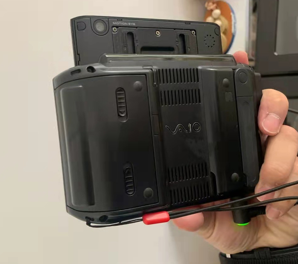 当年一万块的索尼电脑如今一千块收入囊中，媳妇说我是“垃圾佬”