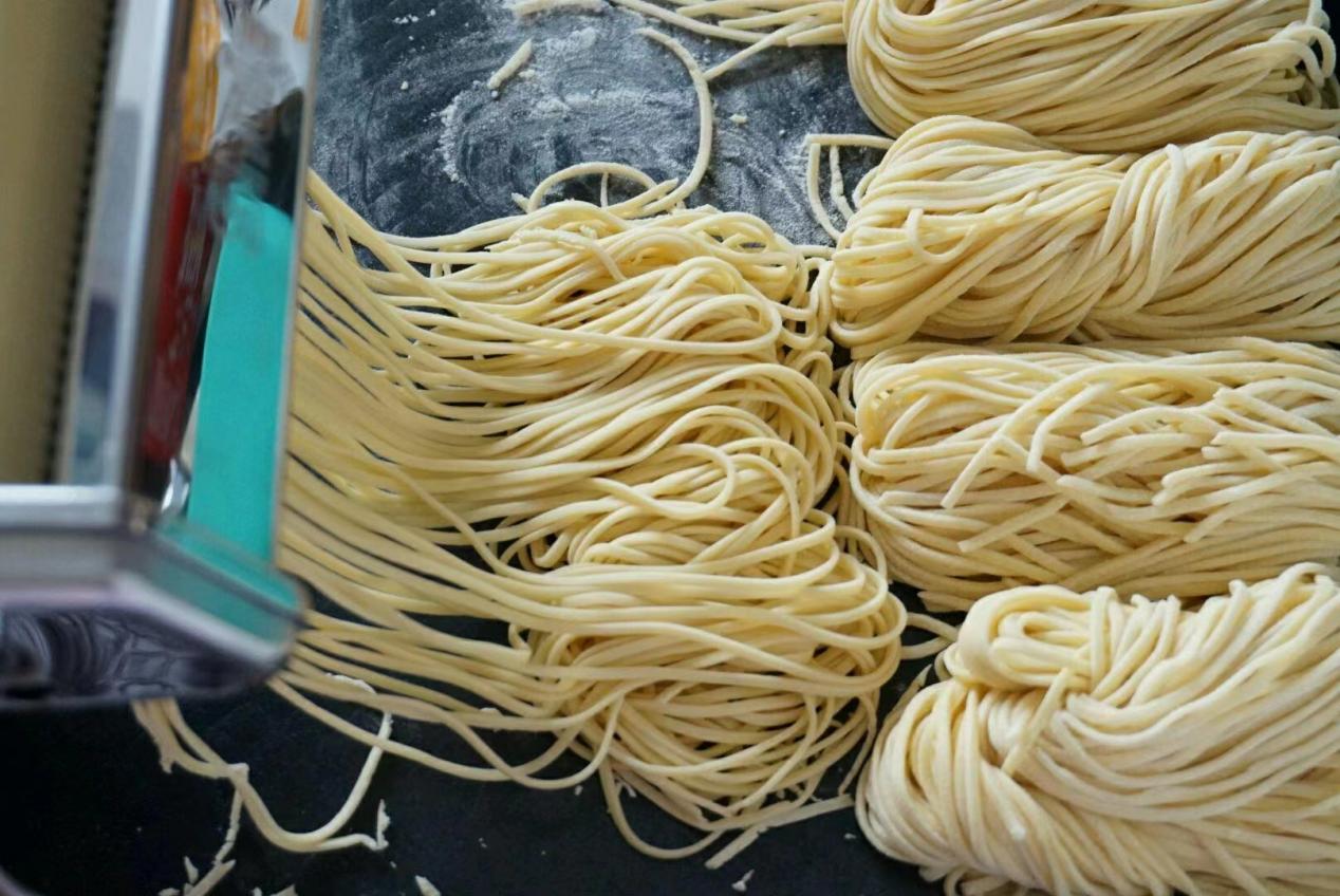 土碱面和碱面有什么区别,做面条放碱面有什么作用