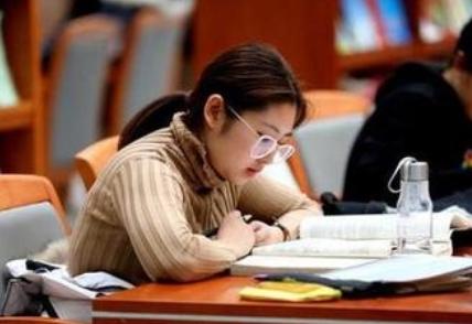 为啥导师偏向“保研生”，对“考研生”区别对待？答案在情理之中