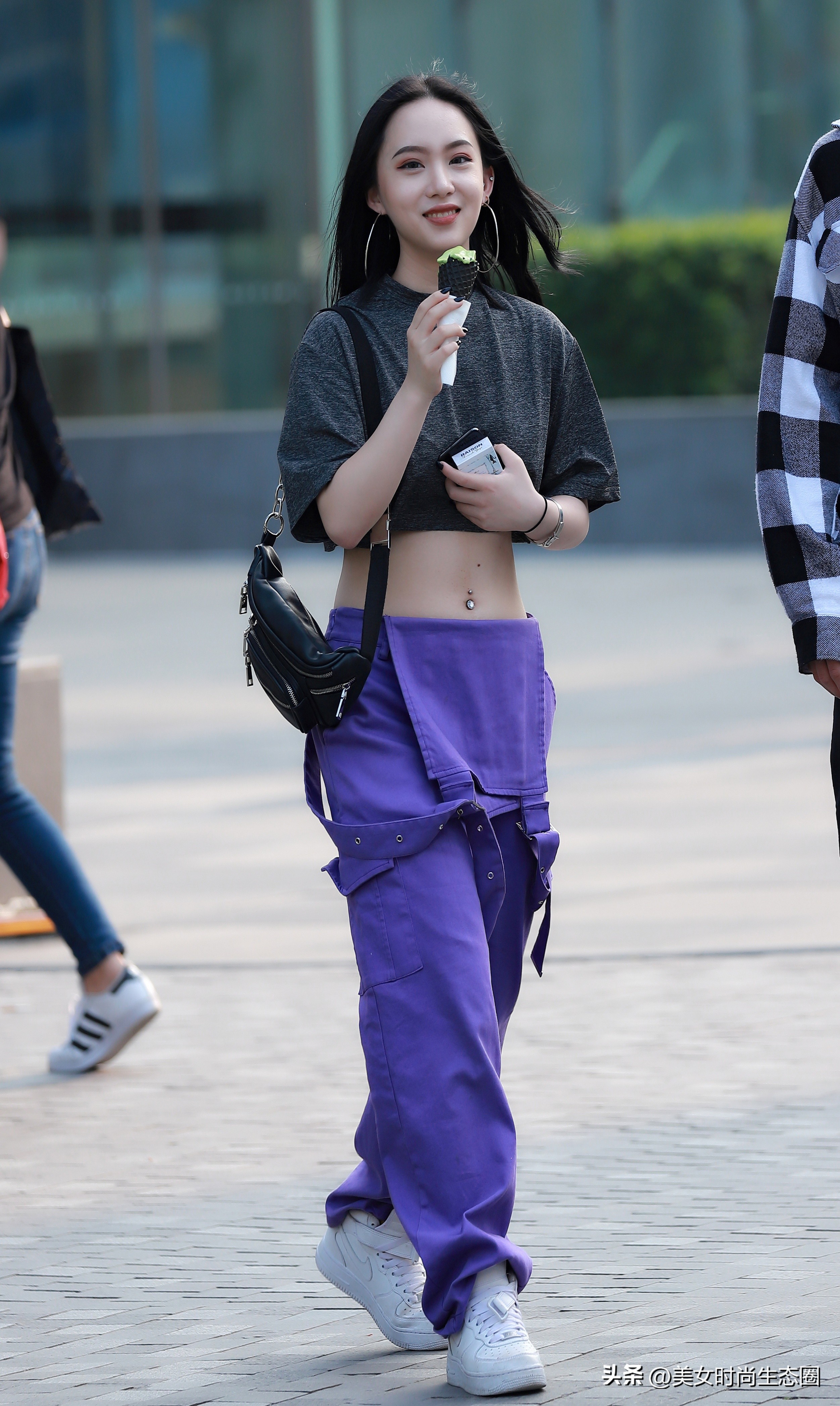 最新街拍高颜值小姐姐,高颜值街拍合集小姐姐是真的多
