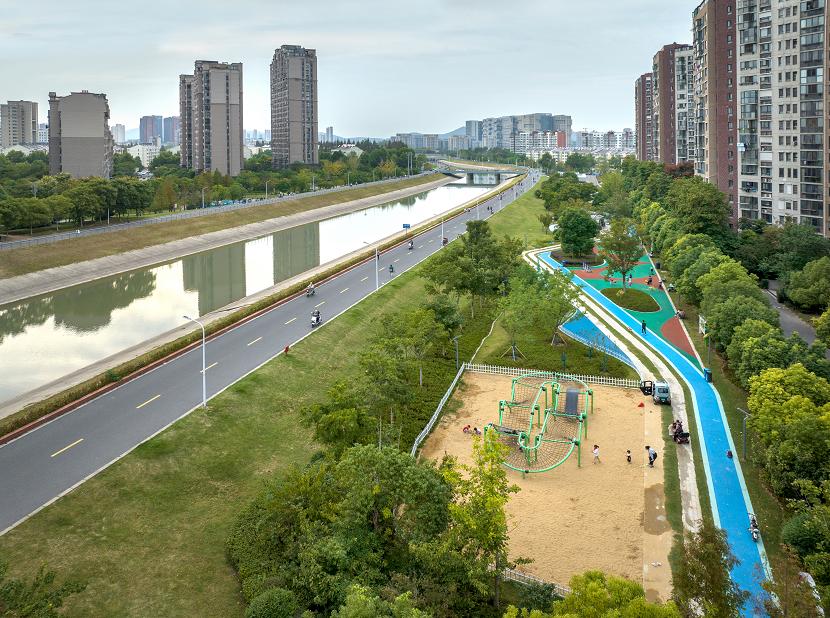 教育更优、商场更多、公园更美、幸福更近~