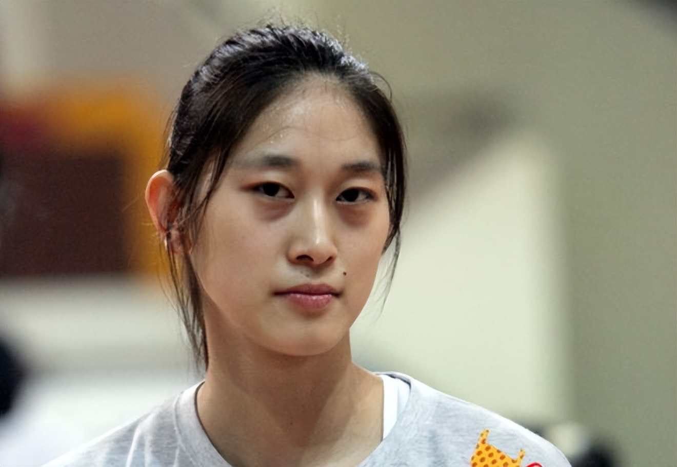 中国女篮王思雨照片好看一点的,徐杰和张茹王思雨身高啥关系