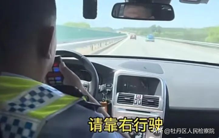 生命接力救援完整视频,生命接力洪水中救出百名病人