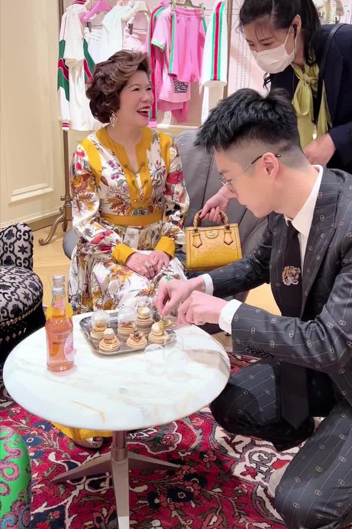 鲍鱼家姐豪宅面积,鲍鱼家姐身价上亿