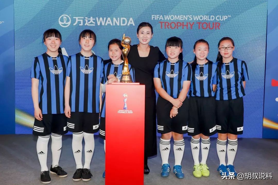 王健林被采访负债视频,王健林之子王思聪现在的情况如何