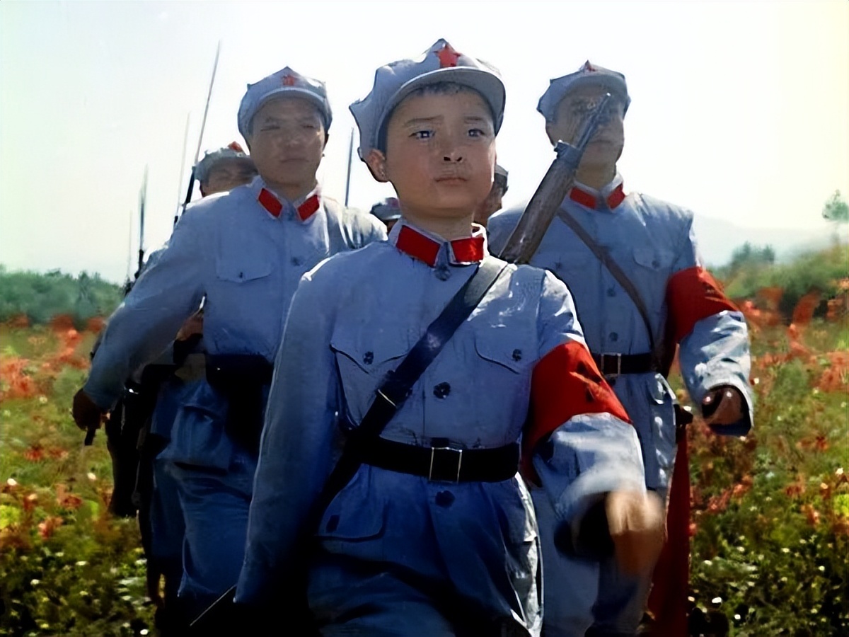 适合小孩子看的国产军事战争电影,国内首部儿童军事题材电影