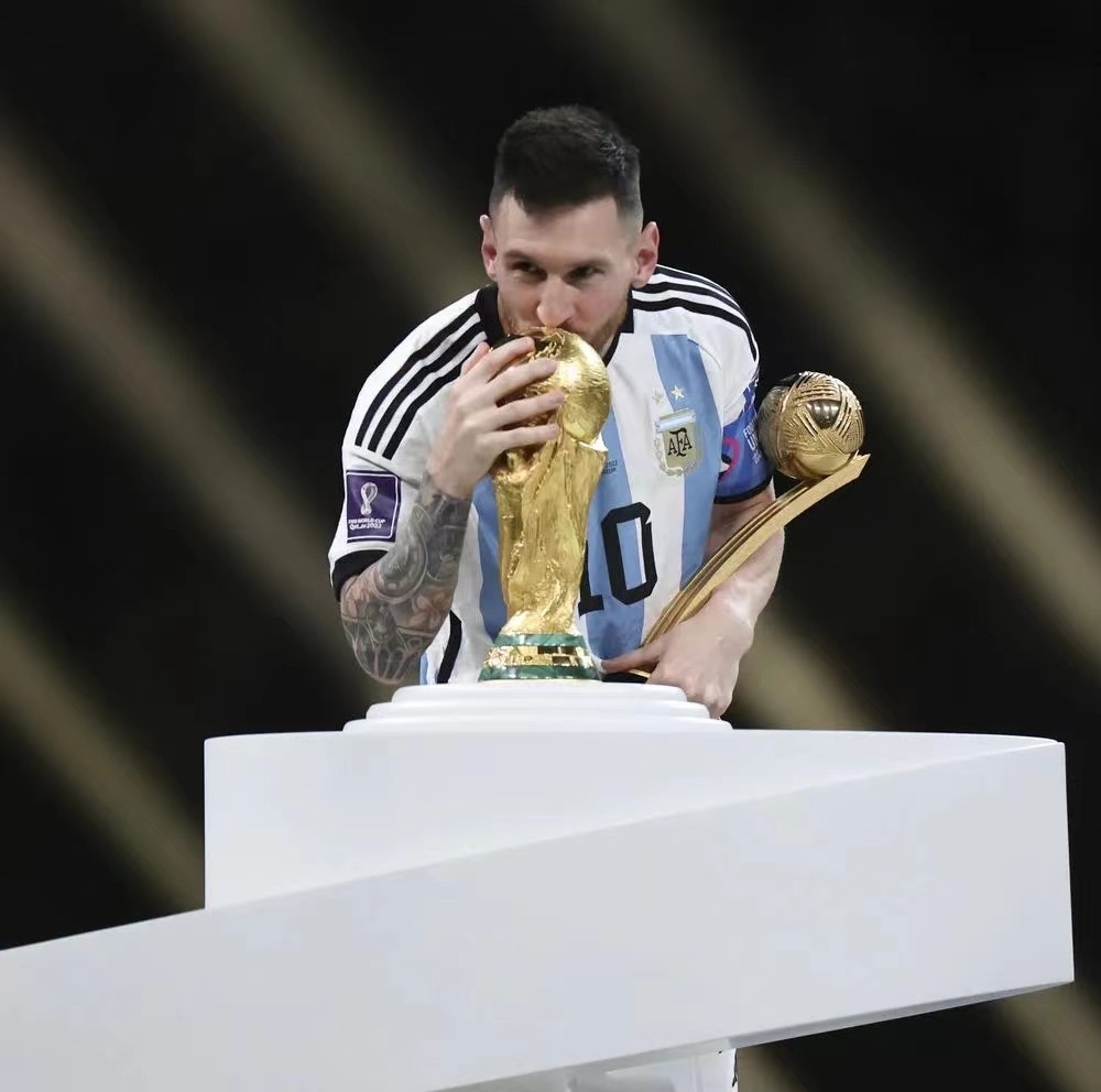 梅西加冕南美射手王,梅西加冕球王决赛内马尔现场