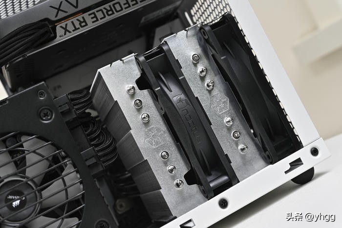 七彩虹主板b760和影驰760,七彩虹b760冰霜对比影驰b760