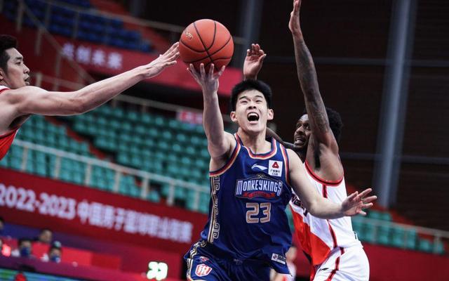 辽宁男篮第一帅哥杨鸣,2017-2018辽宁男篮杨鸣