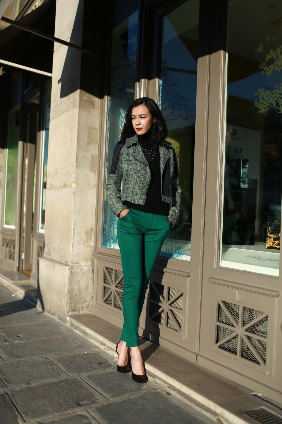 李艾穿蓝色衣服,李艾和老公甜蜜现身机场