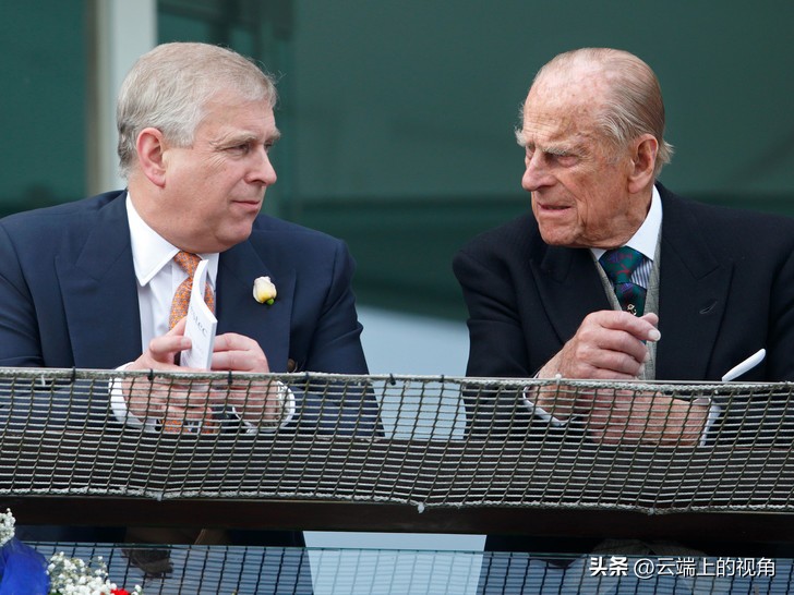 菲利普亲王和梅根,梅根和辛普森家族