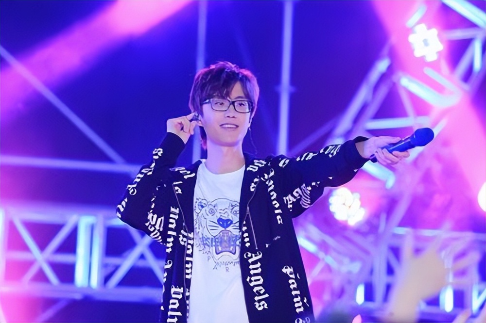 过气歌手演唱会一票难求,过气歌手开演唱会