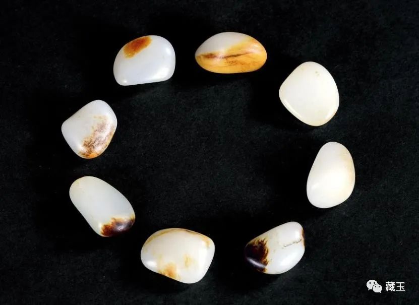 什么样的籽料手串值得入手,价值两万的和田玉圆珠手串