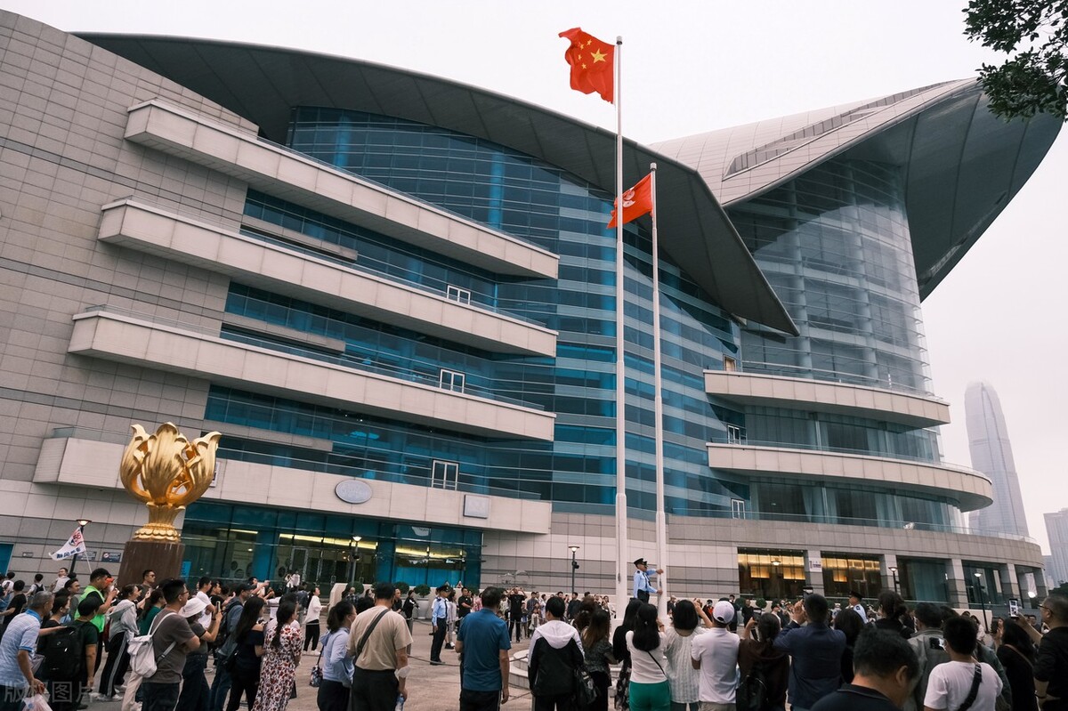 黄圈震动！香港国安法“域外效力”首案拘捕留日港女，日本疯狂袒护被批用心险恶