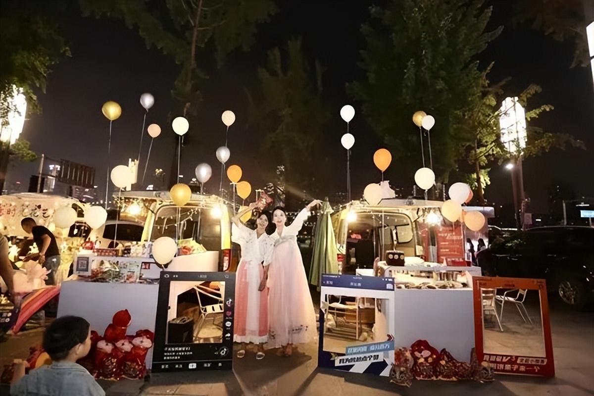 地摊经济神车,地摊经济的摆摊神车