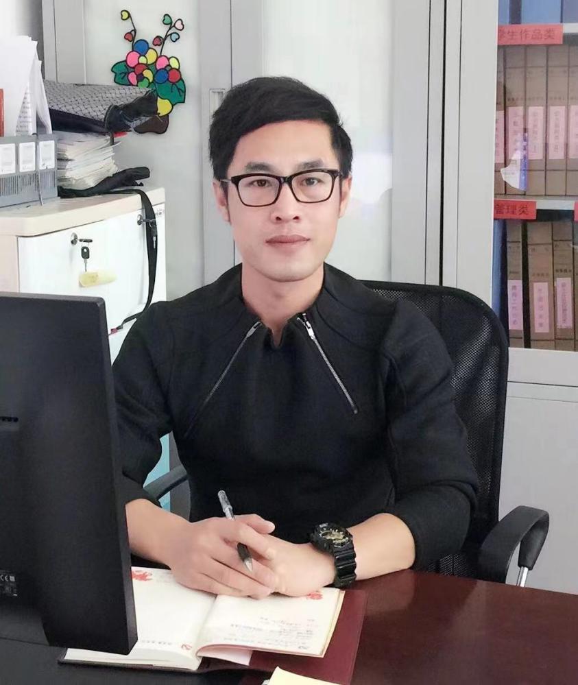 天津市杰出班主任教师,天津市津门杰出教师