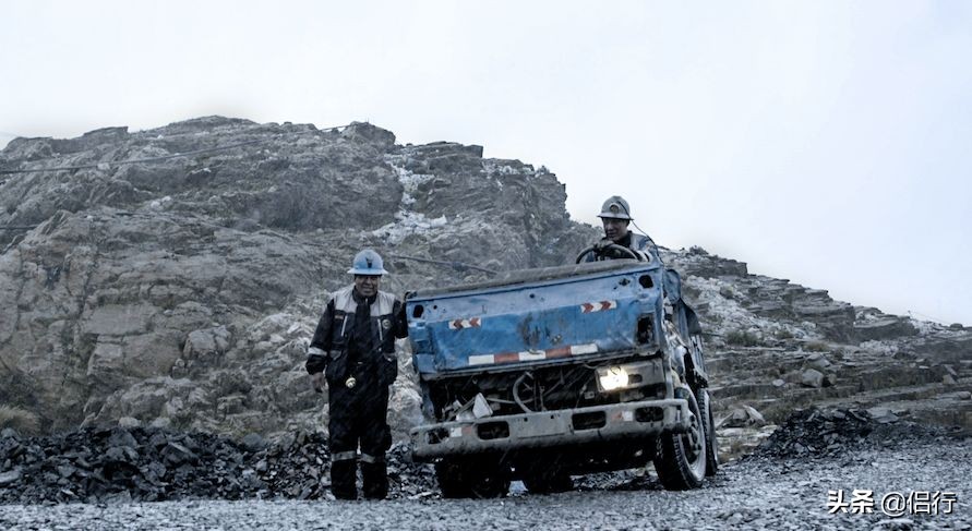 在非洲的死海，探访最接近地狱之门的人