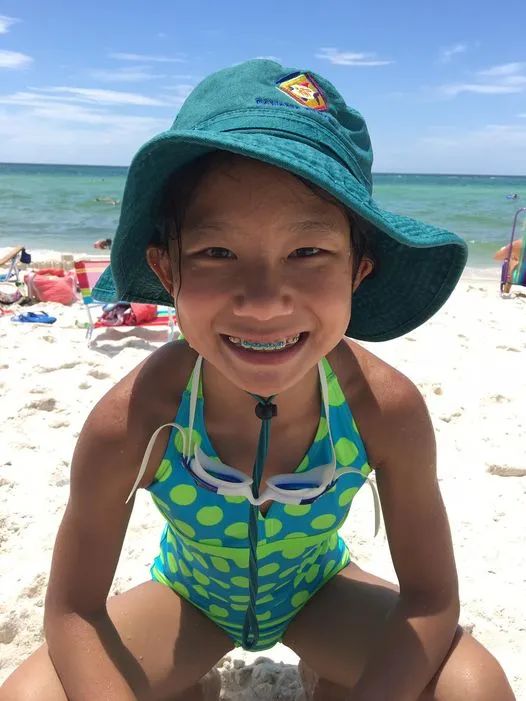 田纳西上千人送行,美国小镇千人送别湖北女孩