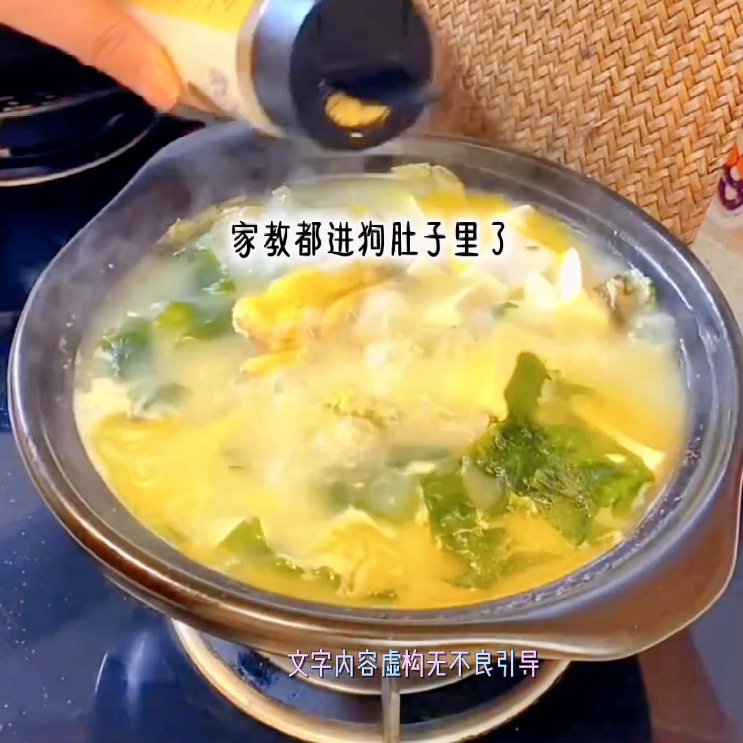 爹妈静悄悄，准是在作妖。放假回去我突然多了一个弟弟！！...