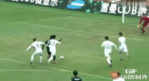 罗慕洛时隔308天重返中超,足坛新星帽子戏法