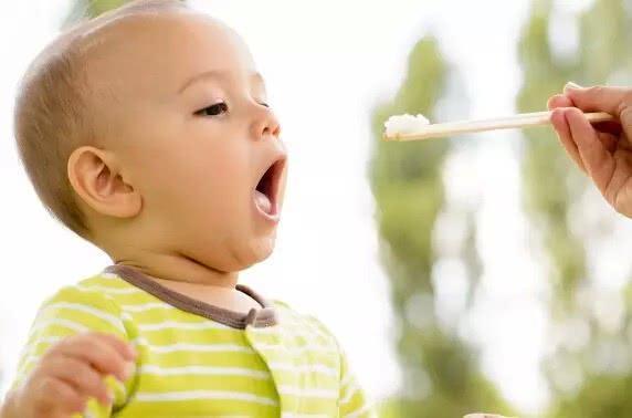 哪些表现说明宝宝大脑发育好,小孩大脑发育迟缓长大后能正常吗