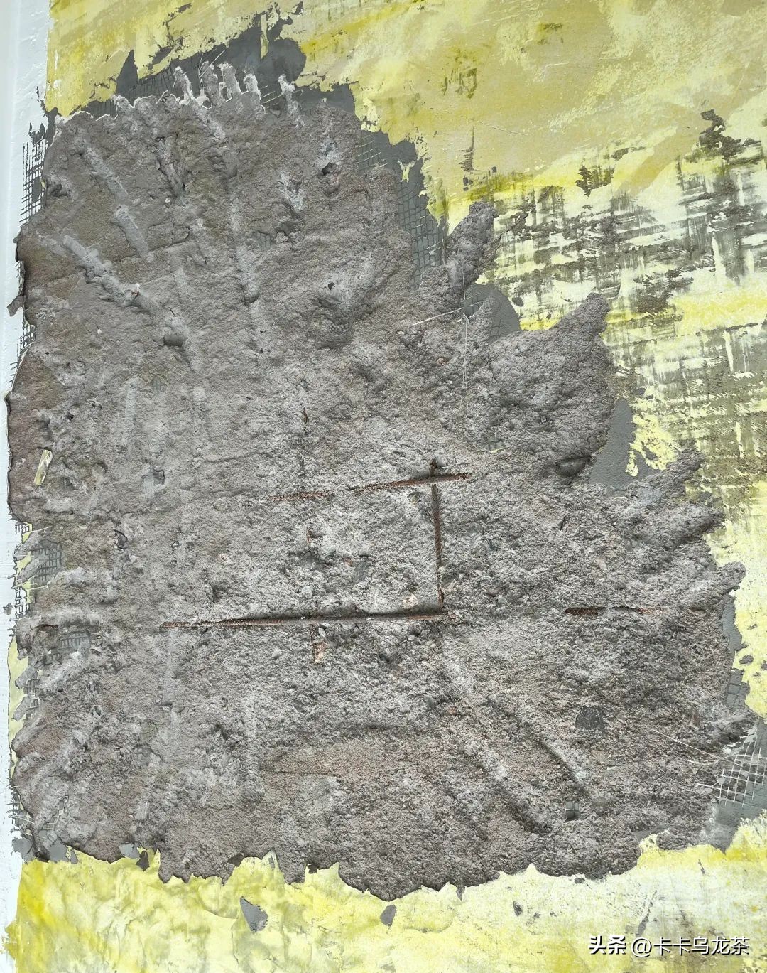 网友爆料：手指一刮就掉渣！鲁昊棠琳湾小区业主第一诉求：退房