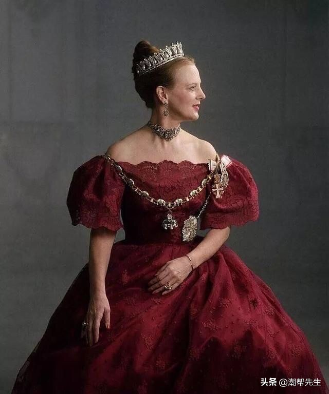 涓归害濂崇帇鏃跺皻,涓归害濂崇帇钃濊壊绀兼湇