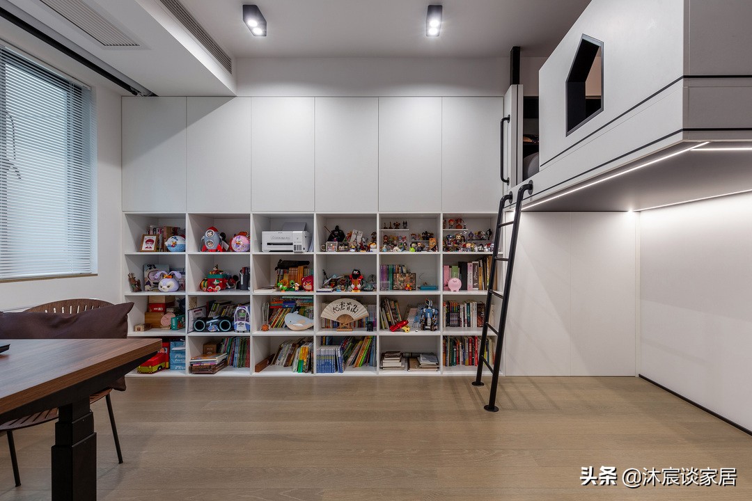 上海一套温馨亲子宅，室内简洁精致，树屋设计很实用，生活好幸福