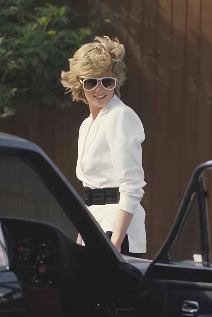 戴安娜王妃去世的消息震惊了世界,揭秘戴安娜王妃去世后的冷漠皇室