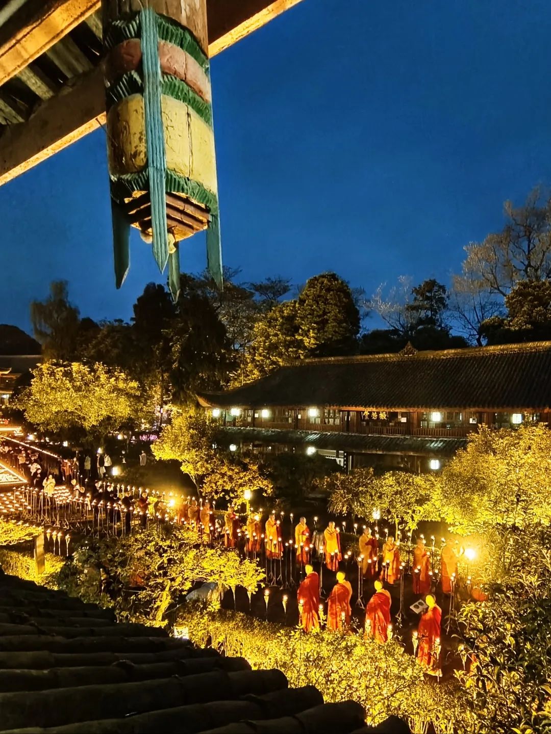 除夕盛况再现，明天去报国寺祈福啦！