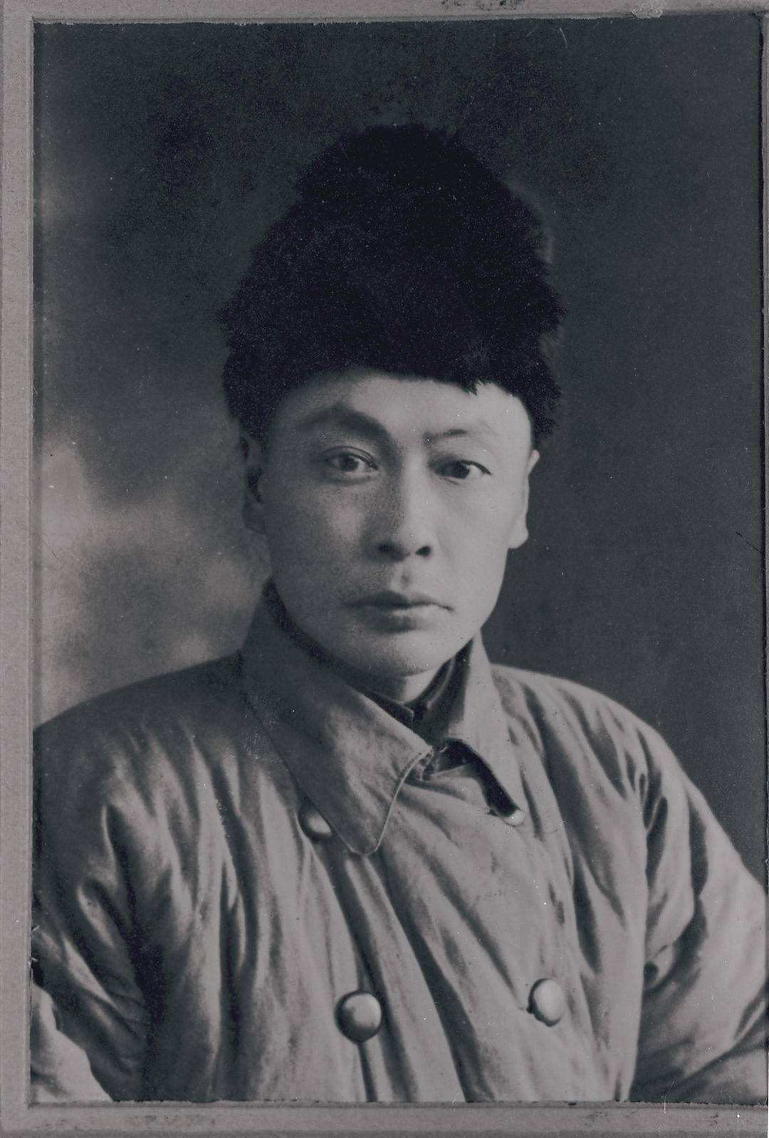 游击队政委要枪毙逃兵，陈毅大怒：你跟*动反**派有何区别